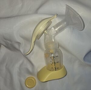 Medela Yellow and Clear Manual Breast Pump